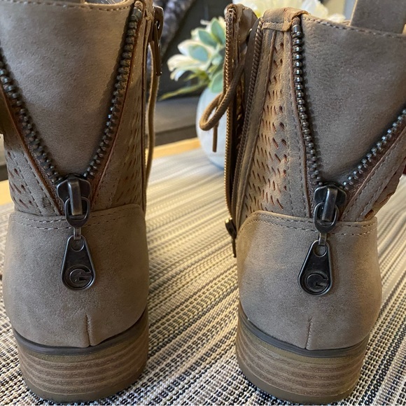 Guess boots size 5 1/2 - Picture 2 of 4